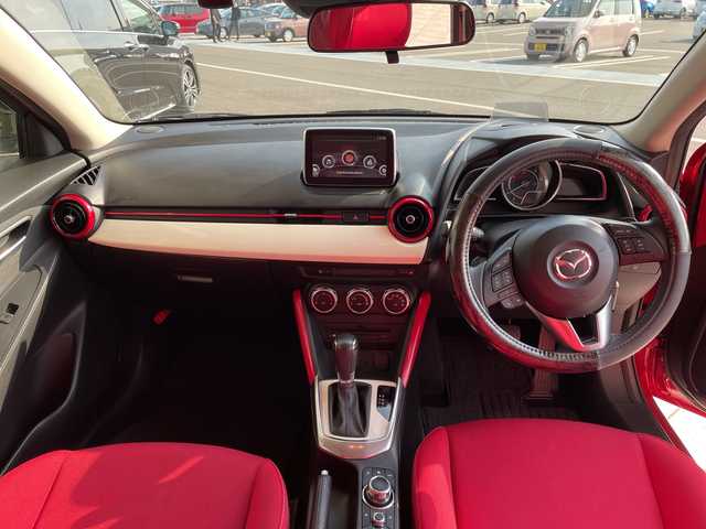 マツダ デミオ XD ミッドセンチュリー 愛知県 2015(平27)年 6.8万km ソウルレッドプレミアムメタリック 純正ナビ/シートヒーター/バックカメラ/ヘッドアップディスプレイ/コーナーセンサー/純正アルミホイール/LEDヘッドライト/パドルシフト/オートマチックハイビーム/ドライブレコーダー/衝突軽減システム/フルセグ/CD DVD/Bluetooth/ステアリングスイッチ/スマートキー/プッシュスタート