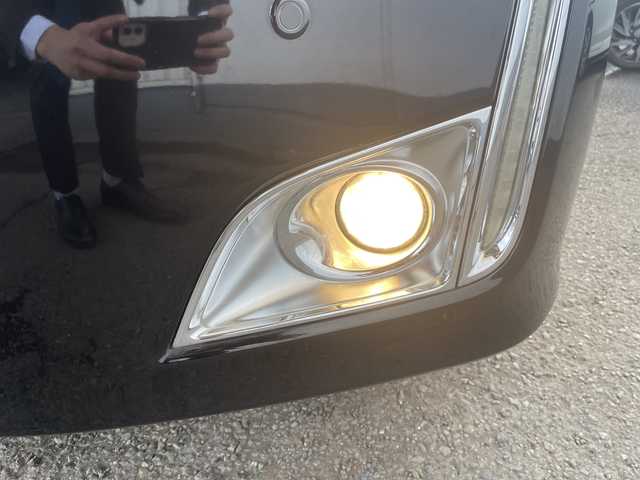 日産 エルグランド 250ハイウェイスター 神奈川県 2011(平23)年 3.7万km 黒 ワンオーナー/プッシュスタート/スマートキー2本/前後だライブレコーダー/ビルトインETC/Bluetooth接続/コーナーセンサー/アラウンドビューモニター/両側パワースライドドア/横滑り防止装置/フリップダウンモニター/オートライト/フォグライト/オットマン/USB端子/電動格納ミラー/AM/FM/地デジTV