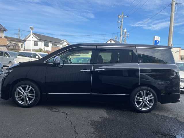 日産 エルグランド 250ハイウェイスター 神奈川県 2011(平23)年 3.7万km 黒 ワンオーナー/プッシュスタート/スマートキー2本/前後だライブレコーダー/ビルトインETC/Bluetooth接続/コーナーセンサー/アラウンドビューモニター/両側パワースライドドア/横滑り防止装置/フリップダウンモニター/オートライト/フォグライト/オットマン/USB端子/電動格納ミラー/AM/FM/地デジTV