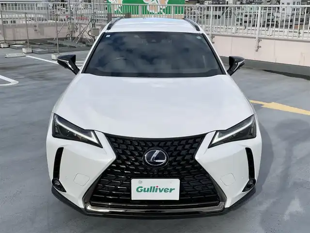 レクサス ＵＸ 250h アーバンエレガンス 東京都 2021(令3)年 2.2万km ソニッククォーツ ワンオーナー/純正ナビ（CD/DVD/地デジTV/BT)/バックカメラ・全方位カメラ/黒皮シート/純正１８インチアルミ/パワーバックドア/ETC2.0/パドルシフト/メモリーパワーシート/シートヒーター・ステアリングヒーター/ドライブレコーダー（DRT-H58A)/エンジンプッシュボタン/BSM/Lexus　Safety　System　＋/PCS（プリクラッシュセーフ）/LTA（レーントレーシングアシスト）/AHB（オートマチックハイビーム）/RSA(ロードサインアシスト）/レーダークルーズコントロール/先行車発進お知らせ/保証書・取説・ナビ説