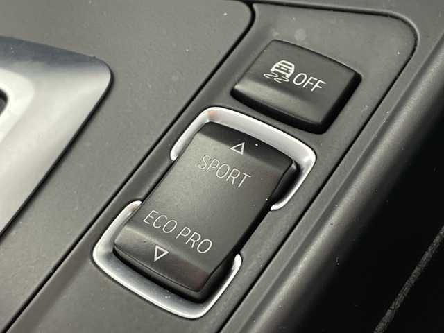 ＢＭＷ １１８ｉ スポーツ 愛知県 2015(平27)年 5.9万km ディープシーブルー /純正HDDナビ//CD DVD BT USB FM AM AUX//バックカメラ//インテリジェントセーフティ//LEDオートヘッドライト//ETC//クルーズコントロール//純正フロアマット//純正フォグランプ//スマートキー//スペアキー//ドライブモードセレクト//スポーツモード//ECO PROモード//MTモード付AT//クリアランスソナー//レーンキープアシスト//革巻きステアリング