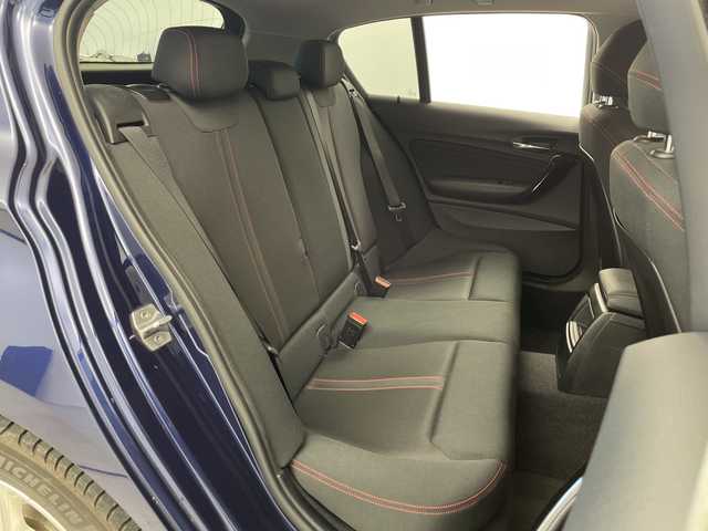 ＢＭＷ １１８ｉ スポーツ 愛知県 2015(平27)年 5.9万km ディープシーブルー /純正HDDナビ//CD DVD BT USB FM AM AUX//バックカメラ//インテリジェントセーフティ//LEDオートヘッドライト//ETC//クルーズコントロール//純正フロアマット//純正フォグランプ//スマートキー//スペアキー//ドライブモードセレクト//スポーツモード//ECO PROモード//MTモード付AT//クリアランスソナー//レーンキープアシスト//革巻きステアリング