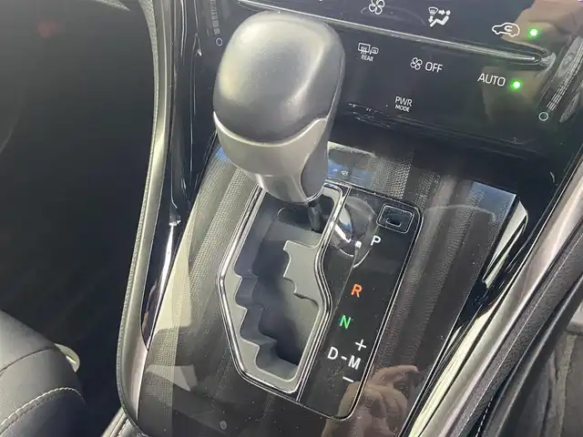 トヨタ ハリアー プレミアム 大阪府 2018(平30)年 6.3万km ブラック モデリスタフルエアロ/トヨタセーフティセンス/・プリクラッシュセーフティ/・レーンディパーチャーアラート/・レーダークルーズコントロール/・オートマチックハイビーム　/ALPINE製10インチナビ/　　 CD/DVD/BT/TV/USB/AUX/バックカメラ/パワーバックドア　/三眼フルLEDヘッドライト/ハーフレザーシート　/運転席パワーシート/本革巻きステアリング/MTモード付AT/純正18インチアルミホイール/純正フロアマット/純正ビルトインETC/電動パーキングブレーキ/オートブレーキホールド
