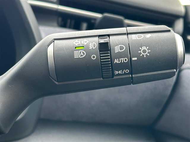 レクサス ＬＢＸ クール 岩手県 2024(令6)年 0.8万km グレーⅡ 4WD/セーフティセンスプラス/　プリクラッシュセーフティ/　レーンチェンジアシスト/　レーントレーシングアシスト/　ロードサインアシスト/　先行車発進告知機能/　発進遅れ機能/　ドライバー異常時対応システム/　プロアクティブドライビングアシスト/純正メモリーナビ/　BT/TV/全方位モニター/レーダークルーズコントロール/LEDオートライト/オートマチックハイビームシステム/前席シートヒーター/純正18インチアルミ/スマートキー/ETC2.0