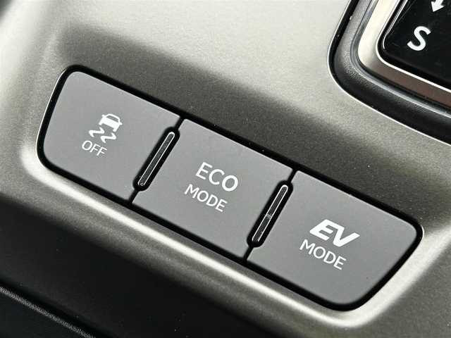 レクサス ＬＢＸ クール 岩手県 2024(令6)年 0.8万km グレーⅡ 4WD/セーフティセンスプラス/　プリクラッシュセーフティ/　レーンチェンジアシスト/　レーントレーシングアシスト/　ロードサインアシスト/　先行車発進告知機能/　発進遅れ機能/　ドライバー異常時対応システム/　プロアクティブドライビングアシスト/純正メモリーナビ/　BT/TV/全方位モニター/レーダークルーズコントロール/LEDオートライト/オートマチックハイビームシステム/前席シートヒーター/純正18インチアルミ/スマートキー/ETC2.0