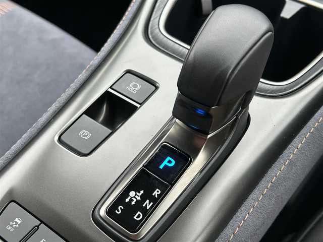 レクサス ＬＢＸ クール 岩手県 2024(令6)年 0.8万km グレーⅡ 4WD/セーフティセンスプラス/　プリクラッシュセーフティ/　レーンチェンジアシスト/　レーントレーシングアシスト/　ロードサインアシスト/　先行車発進告知機能/　発進遅れ機能/　ドライバー異常時対応システム/　プロアクティブドライビングアシスト/純正メモリーナビ/　BT/TV/全方位モニター/レーダークルーズコントロール/LEDオートライト/オートマチックハイビームシステム/前席シートヒーター/純正18インチアルミ/スマートキー/ETC2.0