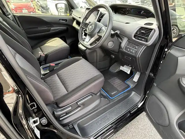 日産 セレナ e－パワー ハイウェイスター V 大分県 2021(令3)年 4.4万km ダイヤモンドブラック ・純正ナビ(CD.DVD.SD.BT)/・アラウンドビューモニター/・フルセグテレビ/・コーナーセンサー/・両側パワースライドドア/・Fダウンモニター/・テレビキャンセラー/・エマージェンシーブレーキ/・ブラインドスポットモニター/・コーナーセンサー/・ETC/・ドライブレコーダー/・デジタルインナーミラー/・ブレーキホールド/・オートライト