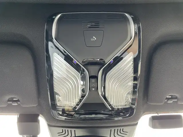 ＢＭＷ ７４０ｉ Mスポーツ 滋賀県 2016(平28)年 11.6万km パール 純正ナビ/（CD/DVD/Bluetooth/フルセグTV）/全方位カメラ/サンルーフ/harman/kardon/前方ドライブレコーダー/レザーシート/シートメモリー/パワーシート/ベンチレーション/シートヒーター/電動パーキングブレーキ/オートホールドブレーキ/LEDヘッドライト/フォグランプ/オートヘッドライト/革巻きステアリング/クルーズコントロール/パドルシフト/ステアリングリモコン/USB充電/スペアキー