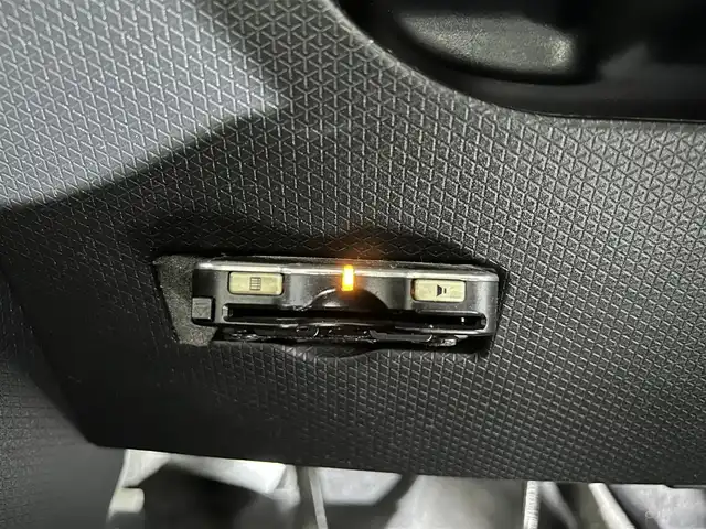 ダイハツ タント カスタム X セレクション 佐賀県 2020(令2)年 4.1万km ブラックマイカメタリック 純正9インチナビ【NSZN-Y70DS】/【フルセグTV.CD.DVD.Bluetooth】/全方位バックカメラ/衝突被害軽減システム/クリアランスソナー/オートマチックハイビーム/オートライト/純正前方ドライブレコーダー/センターピラーレス/両側パワースライドドア/LEDヘッドライト/運転席・助手席シートヒーター/ハーフレザーシート/レザー調シートカバー/シートバックテーブル/後席サンシェード/純正フロアマット/純正14インチアルミホイール/フォグライト