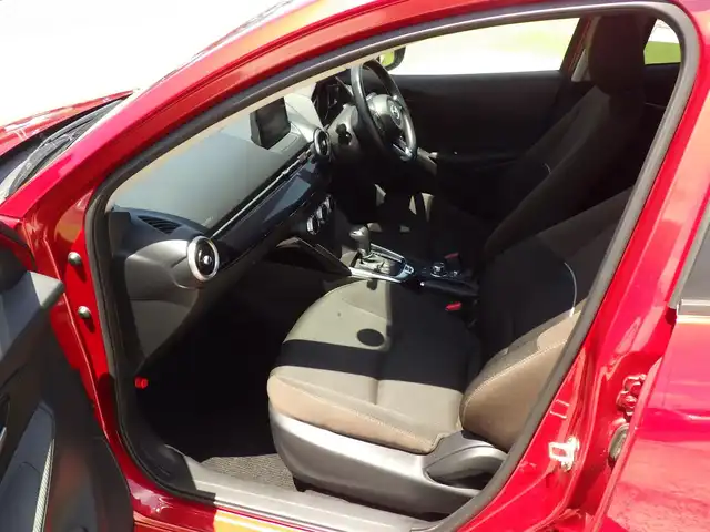 マツダ マツダ２ 15S プロアクティブ 千葉県 2019(令1)年 2.4万km ソウルレッドクリスタルM 185/65R15/スマートシティブレーキサポート/ブラインドスポットモニタリング/アクティブ・ドライビング・ディスプレイ/i-stop/純正SDナビ/地デジTV/【DVD/CD再生機能　Bluetooth接続】/360°ビュー・モニター/ドライブレコーダー（前後撮影）/LEDヘッドライト/ウインカーミラー/コーナーセンサー/サイド/カーテンエアバッグ/アドバンストキーレスエントリー