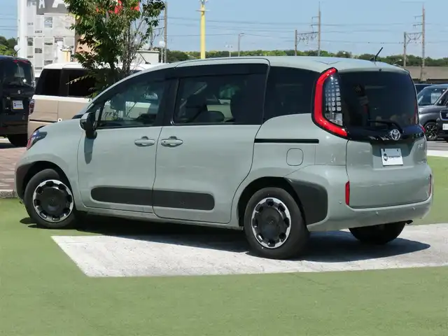 トヨタ シエンタ Z 千葉県 2023(令5)年 5.7万km アーバンカーキ Toyota Safety Sense/・プリクラッシュセーフティ/・レーンディパーチャーアラート/・オートハイビーム/・レーダークルーズコントロール/両側パワースライドドア/前席シートヒーター/８インチディスプレイオーディオ/純正地デジTV/【Bluetooth接続】/バックカメラ/革巻きステアリング/ステアリングヒーター/ステアリングスイッチ/ETC（2.0）/LEDヘッドライト/ウインカーミラー/クリアランスソナー/サイド/カーテンエアバッグ/スマートキー