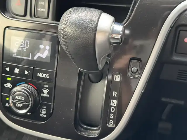 ダイハツ ムーヴ カスタム RS ハイパー SAⅢ 滋賀県 2018(平30)年 2.5万km ナイトシャドーパープルクリスタルM 禁煙車/純正8型ナビ/（CD/DVD/フルセグTV/SD/BT/HDMI/USB/FM/AM）/スマートアシストIII/・衝突被害軽減ブレーキ/・車線逸脱警報/・オートハイビーム/・先行車発進お知らせ機能/パノラミックビューモニター/ETC/ドライブレコーダー/ハーフレザーシート/D席シートヒーター/アイドリングストップ/革巻きステアリング/ステアリングスイッチ/LEDヘッドライト/フォグランプ/プッシュスタート/スマートキー/純正ドアバイザー/純正フロアマット/純正15インチAW