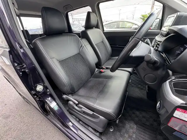 ダイハツ ムーヴ カスタム RS ハイパー SAⅢ 滋賀県 2018(平30)年 2.5万km ナイトシャドーパープルクリスタルM 禁煙車/純正8型ナビ/（CD/DVD/フルセグTV/SD/BT/HDMI/USB/FM/AM）/スマートアシストIII/・衝突被害軽減ブレーキ/・車線逸脱警報/・オートハイビーム/・先行車発進お知らせ機能/パノラミックビューモニター/ETC/ドライブレコーダー/ハーフレザーシート/D席シートヒーター/アイドリングストップ/革巻きステアリング/ステアリングスイッチ/LEDヘッドライト/フォグランプ/プッシュスタート/スマートキー/純正ドアバイザー/純正フロアマット/純正15インチAW