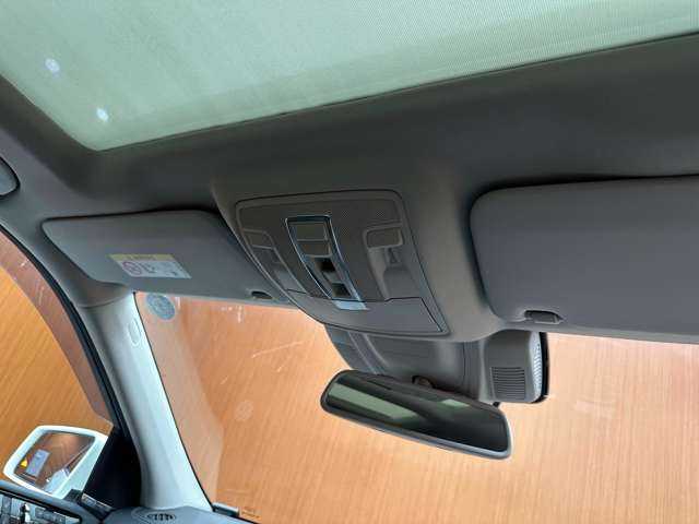メルセデス・ベンツ ＧＬＥ３５０ｄ 4MATIC スポーツ 千葉県 2015(平27)年 4万km ポーラホワイト パノラマＳＲ　/黒革　/ＡＣＣ　/ｈａｒｍａｎｋａｒｄｏｎサウンド　/ナビ　/ＴＶ　/Ｂｌｕｅｔｏｏｔｈ接続　/３６０°シートＨ　/電動リアゲート　/ＬＥＤヘッドライト　/オートハイビーム　/衝突軽減Ｂ　/ＢＳＭ　/ＬＫＡ
