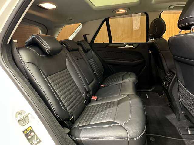 メルセデス・ベンツ ＧＬＥ３５０ｄ 4MATIC スポーツ 千葉県 2015(平27)年 4万km ポーラホワイト パノラマＳＲ　/黒革　/ＡＣＣ　/ｈａｒｍａｎｋａｒｄｏｎサウンド　/ナビ　/ＴＶ　/Ｂｌｕｅｔｏｏｔｈ接続　/３６０°シートＨ　/電動リアゲート　/ＬＥＤヘッドライト　/オートハイビーム　/衝突軽減Ｂ　/ＢＳＭ　/ＬＫＡ