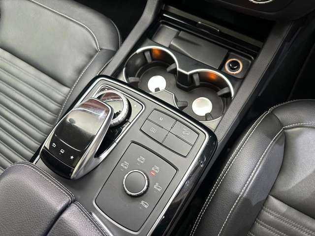 メルセデス・ベンツ ＧＬＥ３５０ｄ 4MATIC スポーツ 千葉県 2015(平27)年 4万km ポーラホワイト パノラマＳＲ　/黒革　/ＡＣＣ　/ｈａｒｍａｎｋａｒｄｏｎサウンド　/ナビ　/ＴＶ　/Ｂｌｕｅｔｏｏｔｈ接続　/３６０°シートＨ　/電動リアゲート　/ＬＥＤヘッドライト　/オートハイビーム　/衝突軽減Ｂ　/ＢＳＭ　/ＬＫＡ