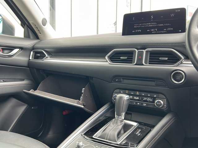 マツダ ＣＸ－５ XD Lパッケージ 山形県 2022(令4)年 4.4万km ディープクリスタルブルーマイカ 4WD/衝突被害軽減システム/純正ナビ/（Bluetooth/フルセグ)/レーダークルーズコントロール/BOSEサウンド/アラウンドビューモニター/クリアランスソナー/レザーシート/ヘッドアップディスプレイ/電動パーキングスイッチ/オートブレーキホールド/ステアリングスイッチ/電動リアゲート/前席シートヒーター/シートメモリ/前席パワーシート/ステアリングヒーター/オフロードトラクションアシスト/パドルシフト/電動格納ミラー/ウィンカーミラー/純正アルミホイール/純正フロアマット/プッシュスタート/スマートキー/スペアキー/ドアバイザー