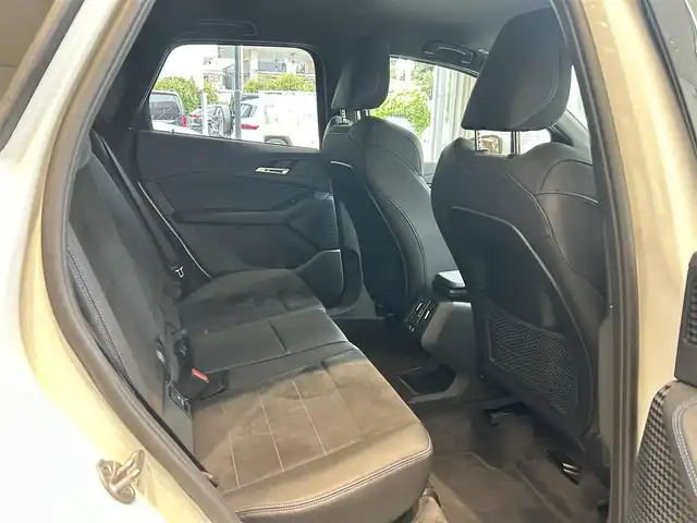ＢＭＷ ＢＭＷ ２１８ｄ アクティブツアラー Mスポーツ 大阪府 2022(令4)年 2万km 白 ACC/ハーフレザー/パワーシート/シートヒーター/Dシートメモリ/純正ナビ/バックカメラ/applecarplay/純正17インチAW/LEDヘッドライト/電動リアゲート/ブラインドスポット/ワイヤレス充電/クリアランスソナー/パドルシフト/ETC