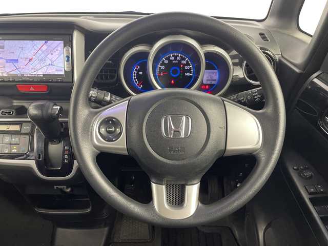 ホンダ Ｎ ＢＯＸ カスタム G Lパッケージ 埼玉県 2015(平27)年 7.8万km スマートブラック 片側電動スライドドア　/純正ナビ　/ＥＴＣ　/ＥＣＯＮ　/純正アルミホイール　/前ドライブレコーダー　/ウインカーミラー　/バックカメラ　/フロアマット　/フォグランプ　/オートライト　/プッシュスタート　