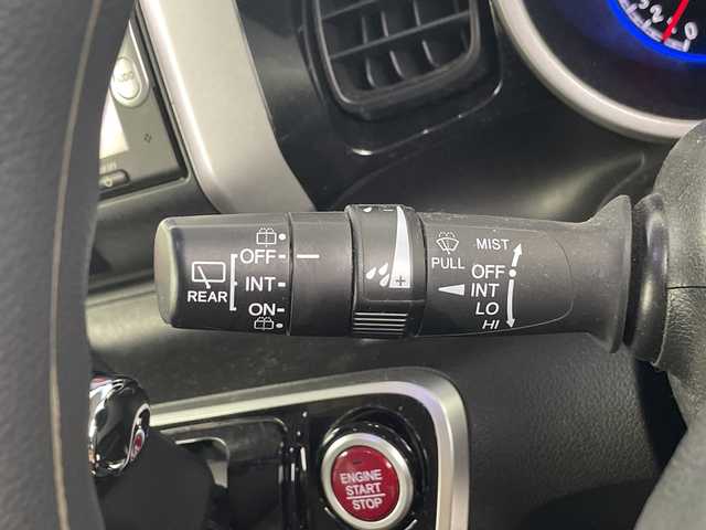 ホンダ Ｎ ＢＯＸ カスタム G Lパッケージ 埼玉県 2015(平27)年 7.8万km スマートブラック 片側電動スライドドア　/純正ナビ　/ＥＴＣ　/ＥＣＯＮ　/純正アルミホイール　/前ドライブレコーダー　/ウインカーミラー　/バックカメラ　/フロアマット　/フォグランプ　/オートライト　/プッシュスタート　