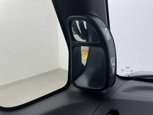 ホンダ Ｎ ＢＯＸ カスタム G Lパッケージ 埼玉県 2015(平27)年 7.8万km スマートブラック 片側電動スライドドア　/純正ナビ　/ＥＴＣ　/ＥＣＯＮ　/純正アルミホイール　/前ドライブレコーダー　/ウインカーミラー　/バックカメラ　/フロアマット　/フォグランプ　/オートライト　/プッシュスタート　