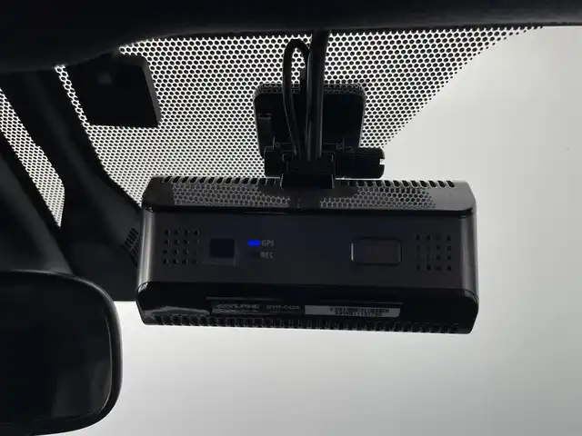 トヨタ ヴォクシー ハイブリッド ZS 煌Ⅱ 大分県 2020(令2)年 7.2万km ホワイトパールクリスタルシャイン ALPINE製11インチナビ(EX11NX)/バックカメラ/ALPINE製フリップダウンモニター/ALPINE製ドライブレコーダー/両側パワースライドドア/フルセグTV/テレビキャンセラー/HDMI端子/Bluetooth/ETC/前席シートヒーター/16インチアルミホイール/車線逸脱防止システム/衝突軽減ブレーキ/USB端子/オートライト/オートハイビーム/フォグランプ/LEDヘッドライト/本革巻きステアリング/ステアリングリモコン/ウォークスルー/前後コーナーセンサー/横滑り防止システム/スマートキー/プッシュスタート