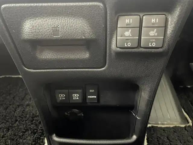 トヨタ ヴォクシー ハイブリッド ZS 煌Ⅱ 大分県 2020(令2)年 7.2万km ホワイトパールクリスタルシャイン ALPINE製11インチナビ(EX11NX)/バックカメラ/ALPINE製フリップダウンモニター/ALPINE製ドライブレコーダー/両側パワースライドドア/フルセグTV/テレビキャンセラー/HDMI端子/Bluetooth/ETC/前席シートヒーター/16インチアルミホイール/車線逸脱防止システム/衝突軽減ブレーキ/USB端子/オートライト/オートハイビーム/フォグランプ/LEDヘッドライト/本革巻きステアリング/ステアリングリモコン/ウォークスルー/前後コーナーセンサー/横滑り防止システム/スマートキー/プッシュスタート
