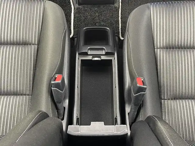 トヨタ ヴォクシー ハイブリッド ZS 煌Ⅱ 大分県 2020(令2)年 7.2万km ホワイトパールクリスタルシャイン ALPINE製11インチナビ(EX11NX)/バックカメラ/ALPINE製フリップダウンモニター/ALPINE製ドライブレコーダー/両側パワースライドドア/フルセグTV/テレビキャンセラー/HDMI端子/Bluetooth/ETC/前席シートヒーター/16インチアルミホイール/車線逸脱防止システム/衝突軽減ブレーキ/USB端子/オートライト/オートハイビーム/フォグランプ/LEDヘッドライト/本革巻きステアリング/ステアリングリモコン/ウォークスルー/前後コーナーセンサー/横滑り防止システム/スマートキー/プッシュスタート