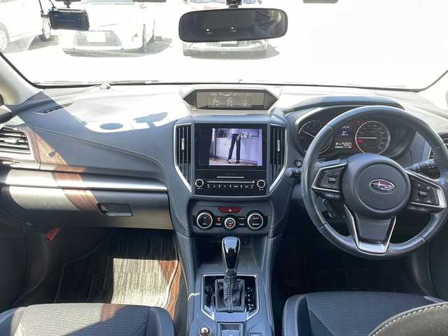 スバル インプレッサ スポーツ 2．0i－Lアイサイト 宮崎県 2018(平30)年 3.9万km クリスタルホワイトP 純正ナビ　Ｂｌｕｅｔｏｏｔｈ　フルセグＴＶ　バックカメラ　ＥＴＣ　前後ドライブレコーダー　ブラインドスポットモニター　ＣＤ／ＤＶＤチェンジャー　スマートキー　前後コーナーセンサー　ＬＥＤライト 純正アルミホイール 純正フロアマット