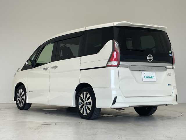 日産 セレナ ハイウェイスター Vセレクション 愛知県 2017(平29)年 5.6万km ブリリアントホワイトパール 純正9型ナビ/フリップダウンモニター/両側パワースライドドア/クルーズコントロール/バックカメラ/ハンズフリースライドドア/純正アルミホイール/LEDヘッドライト/リアオートエアコン/ドライブレコーダー/ETC/衝突軽減システム/ステアリングスイッチ/スマートキー/プッシュスタート