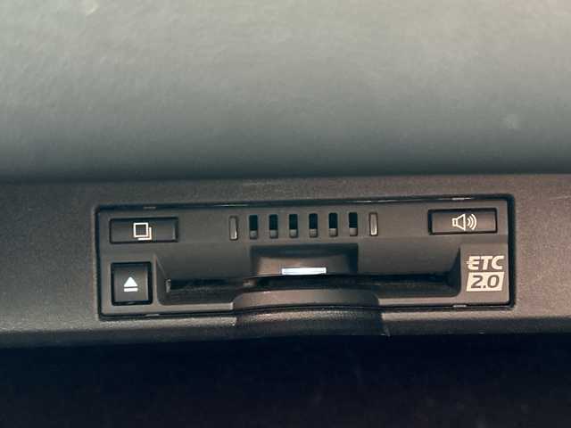 レクサス ＮＸ 300 Fスポーツ 千葉県 2020(令2)年 5.8万km ホワイトノーヴァガラスフレーク ナビ　バックカメラ　ＴＶ　レザーシート ＥＴＣ２．０　ドラレコ　追従型クルコン　パワーシート　シートヒーター　エアシート　ブレーキホールド　前後センサー　電動リアゲート　純正１８インチＡＷ LED