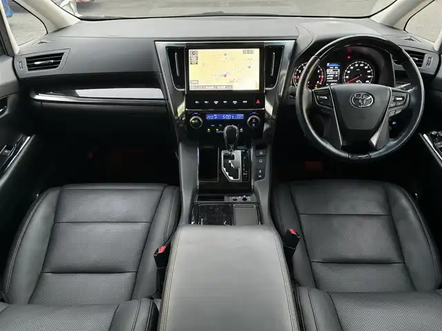 トヨタ ヴェルファイア Z Gエディション 愛知県 2019(令1)年 4.1万km ホワイトパールクリスタルシャイン /禁煙車//ワンオーナー//純正フリップダウンモニター//純正メモリーナビ(NSZN-Z68T)//フルセグTV/CD/DVD//バックカメラ//ETC//黒革シート//シートヒーター//エアシート//パワーシート(メモリ機能付き)//純正LEDオートヘッドライト//オートハイビーム//純正LEDフォグランプ//コンビステアリング//ステアリングスイッチ//ステアリングヒーター//パワーバックドア//全天周ドライブレコーダー//オートリトラウィンカーミラー//シーケンシャルウィンカー//PCS/LTA/PKSB/RSA/ACC/横滑り防止//リアロールシェード//オットマン付シート//自動防眩ルームミラー//照明付バニティミラー//スマートキー//スペアスマートキー//純正フロアマット//純正ドアバイザー//スペアタイヤ//AW付スタッドレスタイヤ4本(車載有)//新車時保証書//取扱説明書