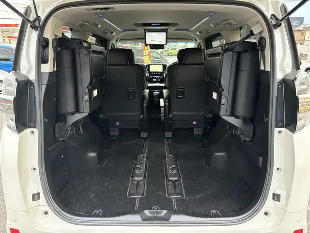 トヨタ ヴェルファイア Z Gエディション 愛知県 2019(令1)年 4.1万km ホワイトパールクリスタルシャイン /禁煙車//ワンオーナー//純正フリップダウンモニター//純正メモリーナビ(NSZN-Z68T)//フルセグTV/CD/DVD//バックカメラ//ETC//黒革シート//シートヒーター//エアシート//パワーシート(メモリ機能付き)//純正LEDオートヘッドライト//オートハイビーム//純正LEDフォグランプ//コンビステアリング//ステアリングスイッチ//ステアリングヒーター//パワーバックドア//全天周ドライブレコーダー//オートリトラウィンカーミラー//シーケンシャルウィンカー//PCS/LTA/PKSB/RSA/ACC/横滑り防止//リアロールシェード//オットマン付シート//自動防眩ルームミラー//照明付バニティミラー//スマートキー//スペアスマートキー//純正フロアマット//純正ドアバイザー//スペアタイヤ//AW付スタッドレスタイヤ4本(車載有)//新車時保証書//取扱説明書