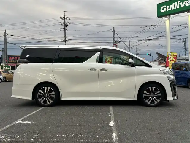 トヨタ ヴェルファイア Z Gエディション 愛知県 2019(令1)年 4.1万km ホワイトパールクリスタルシャイン /禁煙車//ワンオーナー//純正フリップダウンモニター//純正メモリーナビ(NSZN-Z68T)//フルセグTV/CD/DVD//バックカメラ//ETC//黒革シート//シートヒーター//エアシート//パワーシート(メモリ機能付き)//純正LEDオートヘッドライト//オートハイビーム//純正LEDフォグランプ//コンビステアリング//ステアリングスイッチ//ステアリングヒーター//パワーバックドア//全天周ドライブレコーダー//オートリトラウィンカーミラー//シーケンシャルウィンカー//PCS/LTA/PKSB/RSA/ACC/横滑り防止//リアロールシェード//オットマン付シート//自動防眩ルームミラー//照明付バニティミラー//スマートキー//スペアスマートキー//純正フロアマット//純正ドアバイザー//スペアタイヤ//AW付スタッドレスタイヤ4本(車載有)//新車時保証書//取扱説明書