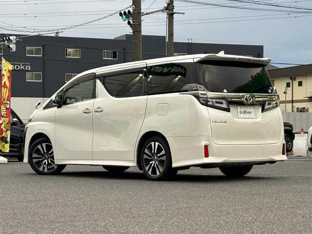 トヨタ ヴェルファイア Z Gエディション 兵庫県 2019(令1)年 4.1万km ホワイトパールクリスタルシャイン /禁煙車//ワンオーナー//純正フリップダウンモニター//純正メモリーナビ(NSZN-Z68T)//フルセグTV/CD/DVD//バックカメラ//ETC//黒革シート//シートヒーター//エアシート//パワーシート(メモリ機能付き)//純正LEDオートヘッドライト//オートハイビーム//純正LEDフォグランプ//コンビステアリング//ステアリングスイッチ//ステアリングヒーター//パワーバックドア//全天周ドライブレコーダー//オートリトラウィンカーミラー//シーケンシャルウィンカー//PCS/LTA/PKSB/RSA/ACC/横滑り防止//リアロールシェード//オットマン付シート//自動防眩ルームミラー//照明付バニティミラー//スマートキー//スペアスマートキー//純正フロアマット//純正ドアバイザー//スペアタイヤ//AW付スタッドレスタイヤ4本(車載有)//新車時保証書//取扱説明書