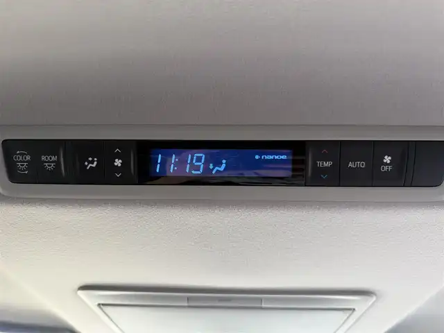 トヨタ ヴェルファイア Z Gエディション 兵庫県 2019(令1)年 4.1万km ホワイトパールクリスタルシャイン 純正メモリーナビ(NSZN-Z68T)/（フルセグTV/CD/DVD）/純正フリップダウンモニター/バックカメラ/ETC/黒革シート/シートヒーター/エアシート/パワーシート(メモリ機能付き)/純正LEDオートヘッドライト/オートハイビーム/純正LEDフォグランプ/コンビステアリング/ステアリングスイッチ/ステアリングヒーター/パワーバックドア/全方位ドライブレコーダー/オートリトラウィンカーミラー//シーケンシャルウィンカー/PCS/LTA/PKSB/RSA/ACC/横滑り防止/リアロールシェード/オットマン付シート/自動防眩ルームミラー/照明付バニティミラー/スマートキー/スペアスマートキー/純正フロアマット/純正ドアバイザー/スペアタイヤ/AW付スタッドレスタイヤ4本(車載有)/新車時保証書/取扱説明書