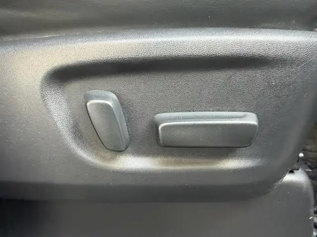 トヨタ ヴェルファイア Z Gエディション 兵庫県 2019(令1)年 4.1万km ホワイトパールクリスタルシャイン 純正メモリーナビ(NSZN-Z68T)/（フルセグTV/CD/DVD）/純正フリップダウンモニター/バックカメラ/ETC/黒革シート/シートヒーター/エアシート/パワーシート(メモリ機能付き)/純正LEDオートヘッドライト/オートハイビーム/純正LEDフォグランプ/コンビステアリング/ステアリングスイッチ/ステアリングヒーター/パワーバックドア/全方位ドライブレコーダー/オートリトラウィンカーミラー//シーケンシャルウィンカー/PCS/LTA/PKSB/RSA/ACC/横滑り防止/リアロールシェード/オットマン付シート/自動防眩ルームミラー/照明付バニティミラー/スマートキー/スペアスマートキー/純正フロアマット/純正ドアバイザー/スペアタイヤ/AW付スタッドレスタイヤ4本(車載有)/新車時保証書/取扱説明書