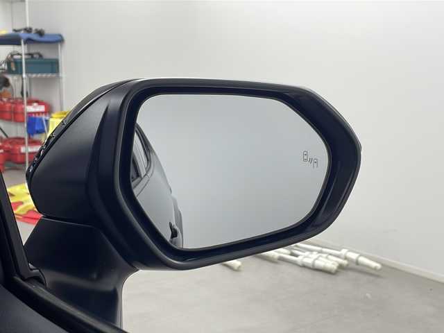 トヨタ ヤリスクロス ハイブリッド Z 埼玉県 2024(令6)年 0.6万km ブラックマイカ 純正ディスプレイオーディオ/（AM/FM/BT/USB）/全方位カメラ/ハーフレザーシート/シートヒーター/運転席パワーシート/ビルトイン2.0ETC/レーダークルーズコントロール/横滑り防止装置/ブラインドスポットモニター/ハンドルヒーター/オートハイビーム/純正18インチアルミホイール/純正フロアマット/前後ドライブレコーダー/LEDライト/LEDフォグランプ