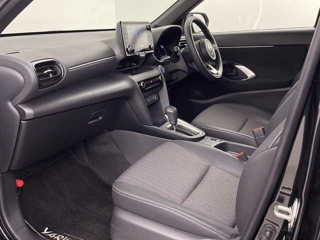 トヨタ ヤリスクロス ハイブリッド Z 埼玉県 2024(令6)年 0.6万km ブラックマイカ 純正ディスプレイオーディオ/（AM/FM/BT/USB）/全方位カメラ/ハーフレザーシート/シートヒーター/運転席パワーシート/ビルトイン2.0ETC/レーダークルーズコントロール/横滑り防止装置/ブラインドスポットモニター/ハンドルヒーター/オートハイビーム/純正18インチアルミホイール/純正フロアマット/前後ドライブレコーダー/LEDライト/LEDフォグランプ