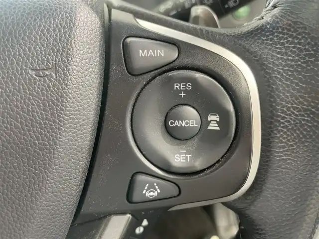 ホンダ ステップワゴン スパーダ ホンダセンシング 鹿児島県 2016(平28)年 5.2万km プレミアムスパークルブラックパール 禁煙車　/純正ナビ(CD/DVD/フルセグTV/Bluetooth)　/バックカメラ　/両側パワースライドドア　/ホンダセンシング　/・衝突軽減ブレーキ/・アダプティブクルーズコントロール/・車線維持支援システム/・路外逸脱抑制機能/・誤発進抑制機能/・先行車発進お知らせ機能/・標識認識機能/フリップダウンモニター　/追従型クルーズコントロール　/コーナーセンサー　/わくわくゲート/LEDヘッドライト　/ETC　/純正フロアマット　/純正アルミホイール/ドアバイザー