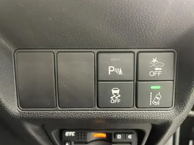 ホンダ ステップワゴン スパーダ ホンダセンシング 鹿児島県 2016(平28)年 5.2万km プレミアムスパークルブラックパール 禁煙車　/純正ナビ(CD/DVD/フルセグTV/Bluetooth)　/バックカメラ　/両側パワースライドドア　/ホンダセンシング　/・衝突軽減ブレーキ/・アダプティブクルーズコントロール/・車線維持支援システム/・路外逸脱抑制機能/・誤発進抑制機能/・先行車発進お知らせ機能/・標識認識機能/フリップダウンモニター　/追従型クルーズコントロール　/コーナーセンサー　/わくわくゲート/LEDヘッドライト　/ETC　/純正フロアマット　/純正アルミホイール/ドアバイザー