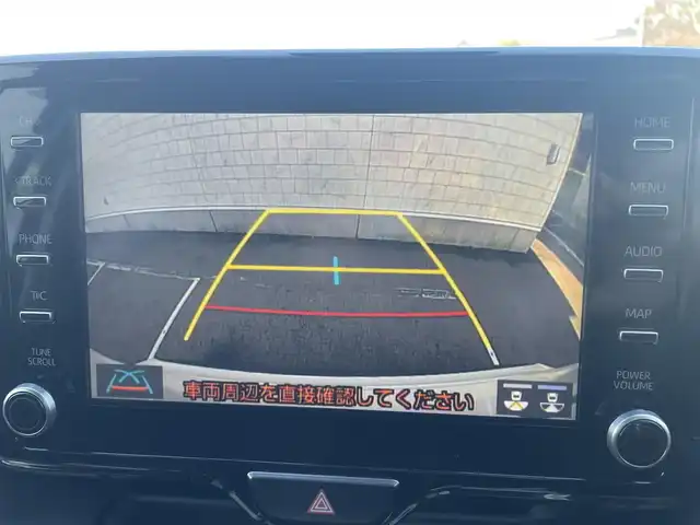 トヨタ ヤリスクロス ハイブリッド G 静岡県 2021(令3)年 2.6万km ホワイトパールクリスタルシャイン ワンオーナー/純正ディスプレイオーディオナビ/（AM/FM/BT/Miracast)/フルセグTV/HDMI端子有り/バックカメラ/クリアランスソナー/レーダークルーズコントロール/トヨタセーフティセンス/プリクラッシュセーフティ/レーンキープアシスト/横滑り防止装置/電動パーキングブレーキ/オートホールド/スマートキー/プッシュスタート/ビルトインETC2.0/LEDヘッドライト/オートマチックハイビーム/純正16インチアルミホイール/純正フロアマット/社外前後型ドライブレコーダー/（TZ-D205W）/取扱説明書/保証書