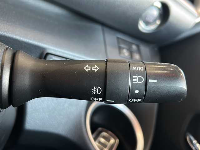 トヨタ シエンタ G クエロ 静岡県 2018(平30)年 6万km ブラックマイカ ナビ機能/FM/AM/SD/ipod/フルセグTV/USB/Bluetooth/CD/DVD/主要装備/・バックカメラ　/・スマートキー　/・ドライブレコーダー　/・ＥＴＣ　/・両側パワースライドドア　/・オートハイビーム　/・オートライト/・ＬＥＤヘッドライト　/・衝突軽減システム　/・ステアリングリモコン　/・フォグランプ　/・レーンキープ/・横滑り防止装置/・盗難防止装置/・純正ホイールキャップ