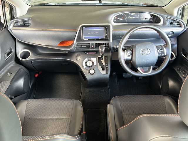 トヨタ シエンタ G クエロ 静岡県 2018(平30)年 6万km ブラックマイカ ナビ機能/FM/AM/SD/ipod/フルセグTV/USB/Bluetooth/CD/DVD/主要装備/・バックカメラ　/・スマートキー　/・ドライブレコーダー　/・ＥＴＣ　/・両側パワースライドドア　/・オートハイビーム　/・オートライト/・ＬＥＤヘッドライト　/・衝突軽減システム　/・ステアリングリモコン　/・フォグランプ　/・レーンキープ/・横滑り防止装置/・盗難防止装置/・純正ホイールキャップ