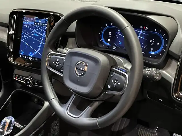 ボルボ ボルボ ＸＣ４０ アルティメットB4 AWD ダークED 道央・札幌 2022(令4)年 4.3万km 青 メタリックペイント/電動パノラマガラスサンルーフ/ピクセルLEDヘッドライト/ハーマンカードンサラウンド/ダークティンテッドガラス/Googleナビ/360°カメラ/パークアシスト/本革シート/シートヒーター/ACC/BLIS/ワイヤレスチャージング/アクティブハイビーム/パワーテールゲート