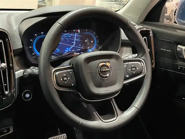 ボルボ ボルボ ＸＣ４０ アルティメットB4 AWD ダークED 道央・札幌 2022(令4)年 4.3万km 青 メタリックペイント/電動パノラマガラスサンルーフ/ピクセルLEDヘッドライト/ハーマンカードンサラウンド/ダークティンテッドガラス/Googleナビ/360°カメラ/パークアシスト/本革シート/シートヒーター/ACC/BLIS/ワイヤレスチャージング/アクティブハイビーム/パワーテールゲート