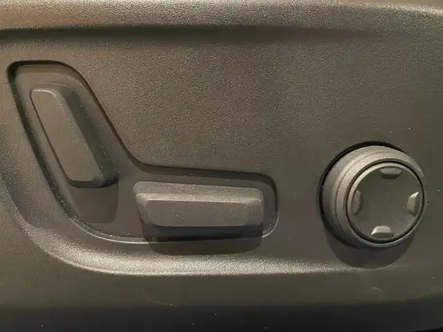 ボルボ ボルボ ＸＣ４０ アルティメットB4 AWD ダークED 道央・札幌 2022(令4)年 4.3万km 青 メタリックペイント/電動パノラマガラスサンルーフ/ピクセルLEDヘッドライト/ハーマンカードンサラウンド/ダークティンテッドガラス/Googleナビ/360°カメラ/パークアシスト/本革シート/シートヒーター/ACC/BLIS/ワイヤレスチャージング/アクティブハイビーム/パワーテールゲート