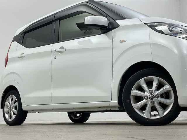 日産 デイズ X 新潟県 2022(令4)年 1.9万km ホワイトパール ワンオーナー/純正ディスプレイオーディオ/　Bluetooth/USB/衝突被害軽減ブレーキ/レーンキープアシスト/前後コーナーセンサー/バックモニター/オートマチックハイビーム/オートライト/アイドリングストップ/プッシュスタート/横滑り防止装置/スペアキー1本/純正フロアマット/純正14インチアルミホイール/取扱説明書/保証書