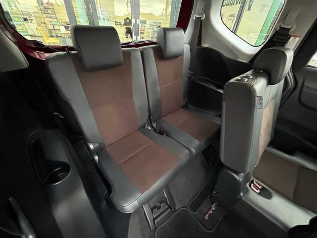 トヨタ シエンタ G クエロ 愛媛県 2019(令1)年 3.8万km センシュアルレッドマイカ 純正ナビ（Bluetooth/フルセグTV）/パノラミックビューモニター/トヨタセーフティセンス/ステアリングリモコン/両側パワースライドドア/ハーフレザーシート/ETC/前後ドライブレコーダー/クリアランスソナー/3列シート/LEDヘッドライト/オートマチックハイビーム/スマートキー×２