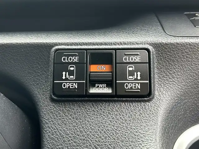 トヨタ シエンタ G クエロ 愛媛県 2019(令1)年 3.8万km センシュアルレッドマイカ 純正ナビ（Bluetooth/フルセグTV）/パノラミックビューモニター/トヨタセーフティセンス/ステアリングリモコン/両側パワースライドドア/ハーフレザーシート/ETC/前後ドライブレコーダー/クリアランスソナー/3列シート/LEDヘッドライト/オートマチックハイビーム/スマートキー×２